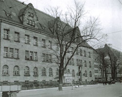 Justizpalast, Westflügel